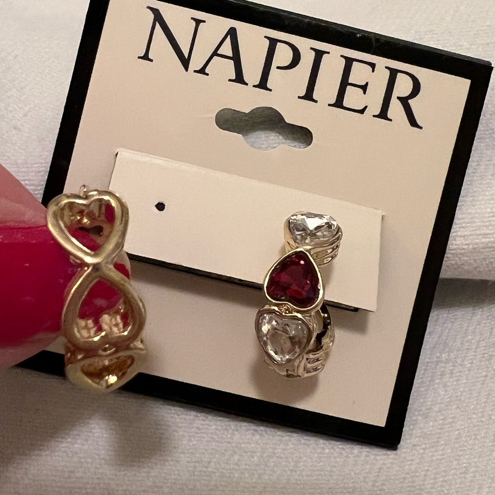 Napier Gold and Red Crystal Heart Earrings NWT - Picture 8 of 8
